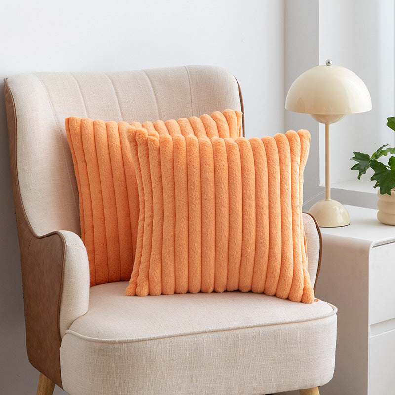 Housse de Coussin "Brumes" – Fausse Fourrure Côtelée & Douceur Infinie
