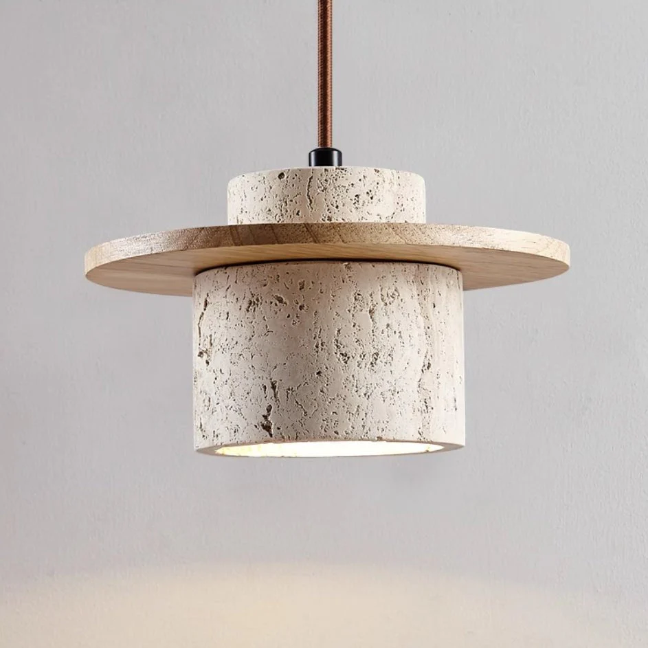 Suspension Éclat Minéral en travertin naturel et noyer, design sculptural — Maison Gary 
