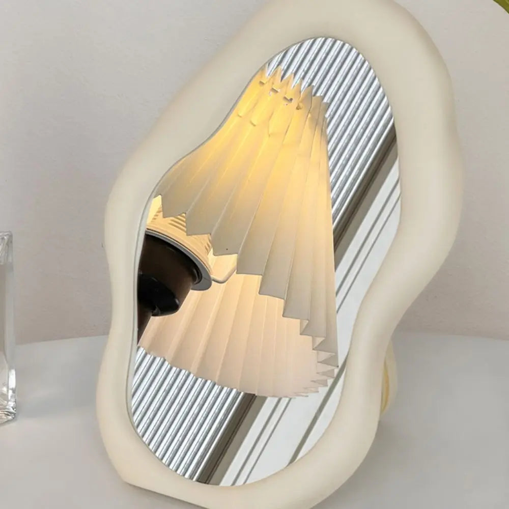 Miroir de Table "Ethereal" – Silhouette Nuage & Design Organique