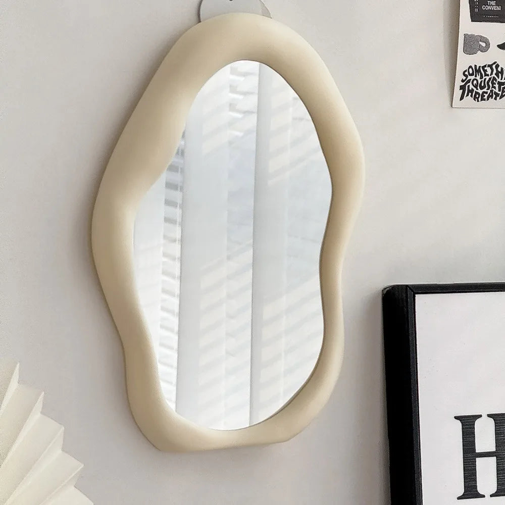 Miroir de Table "Ethereal" – Silhouette Nuage & Design Organique